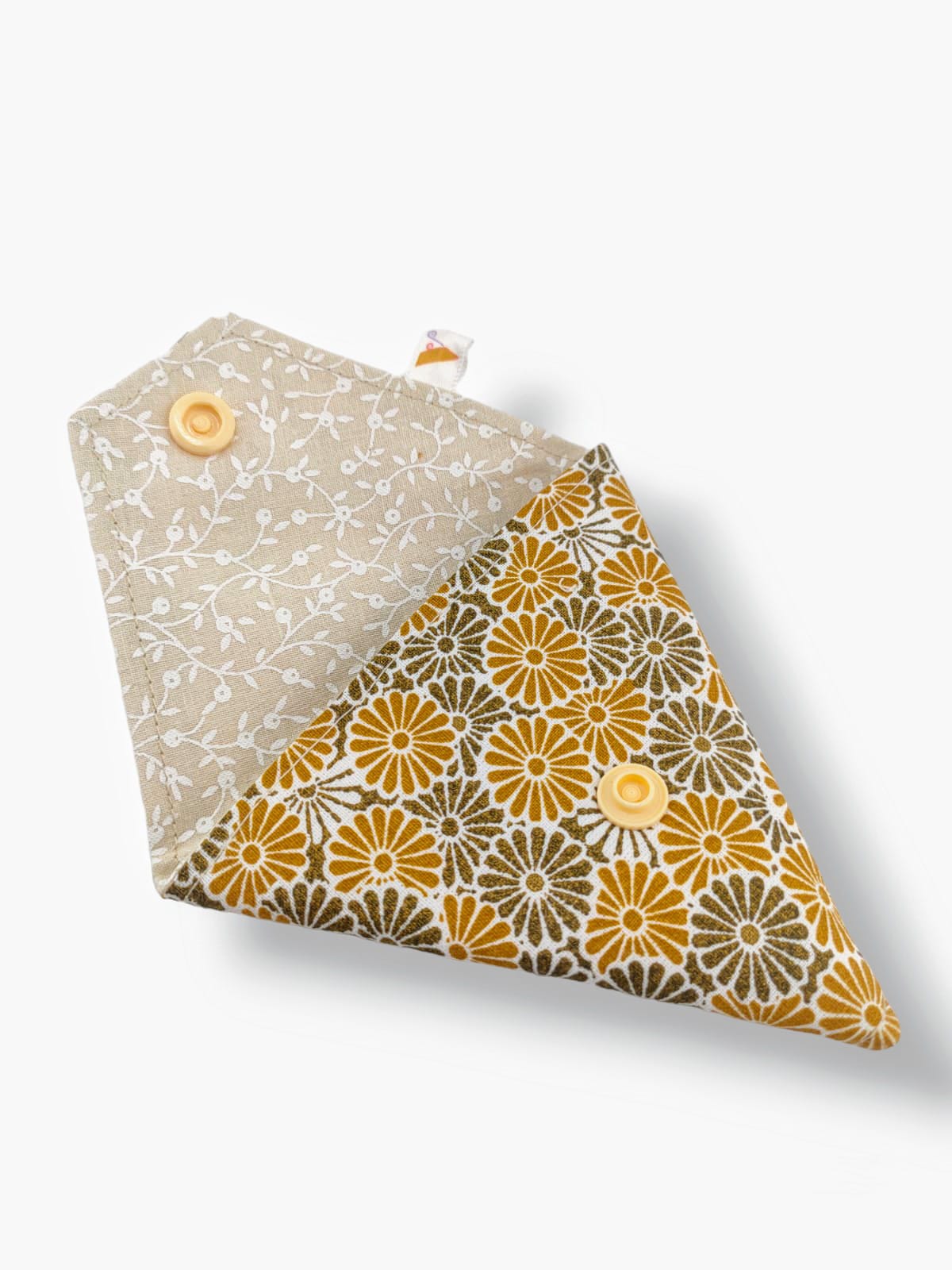 Monedero triangular flores amarillas
